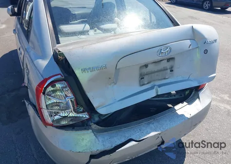 2010 Hyundai Accent Gls z USA, uszkodzony, nr VIN KMHCN4AC2AU415745